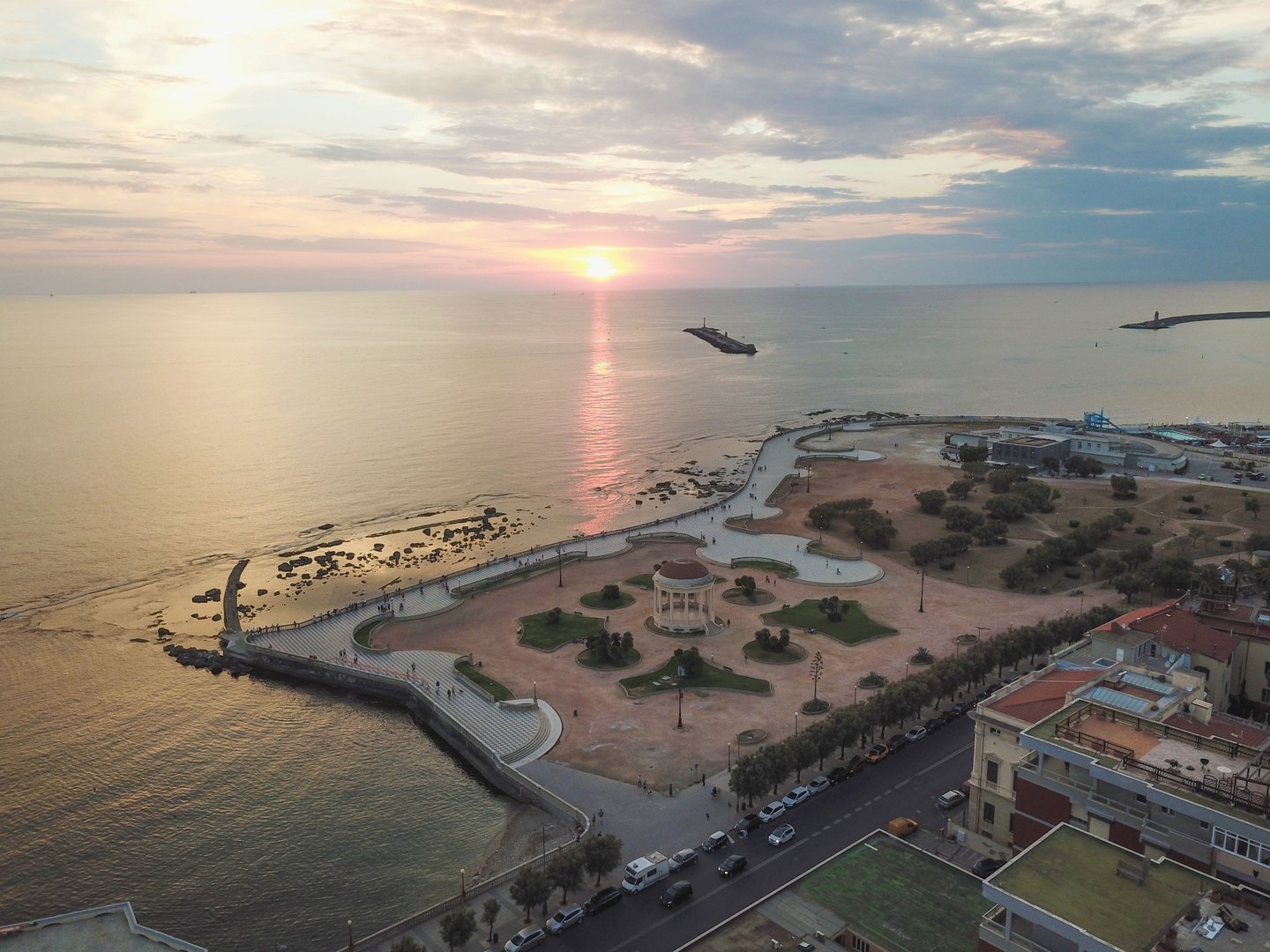 Tramonto sulla Terrazza Mascagni, Livorno